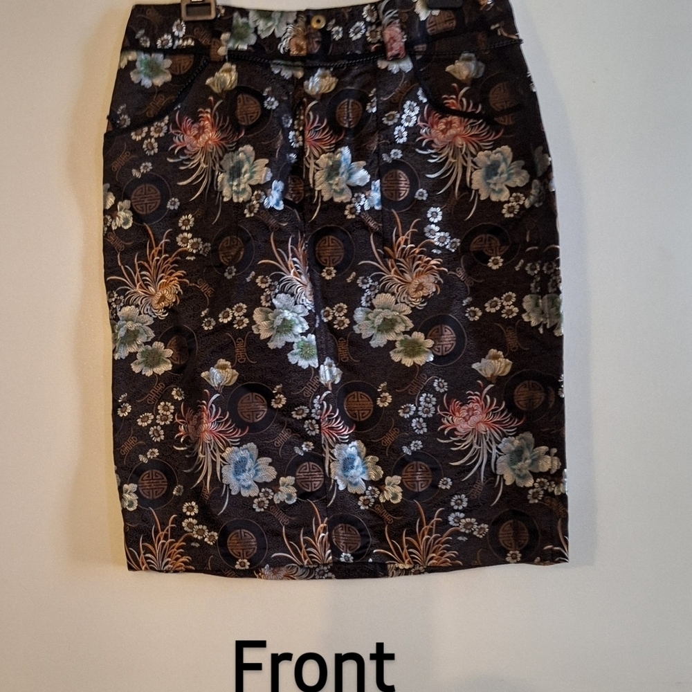 NWOT Mary Lucille Elegant Embroided Silk Rayon Black Pencil Skirt
